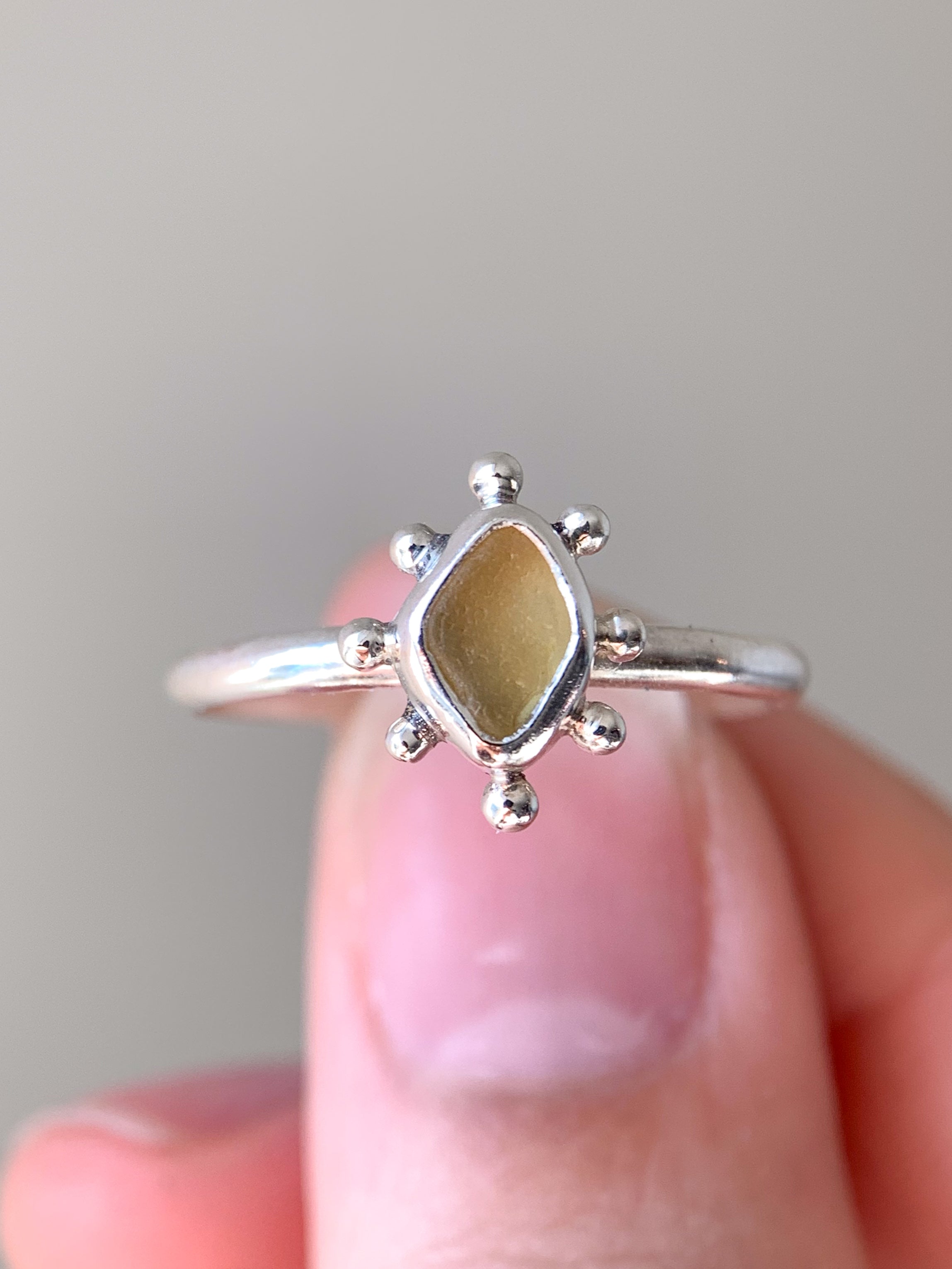 Sea Glass Sun Ring (US 8.5)