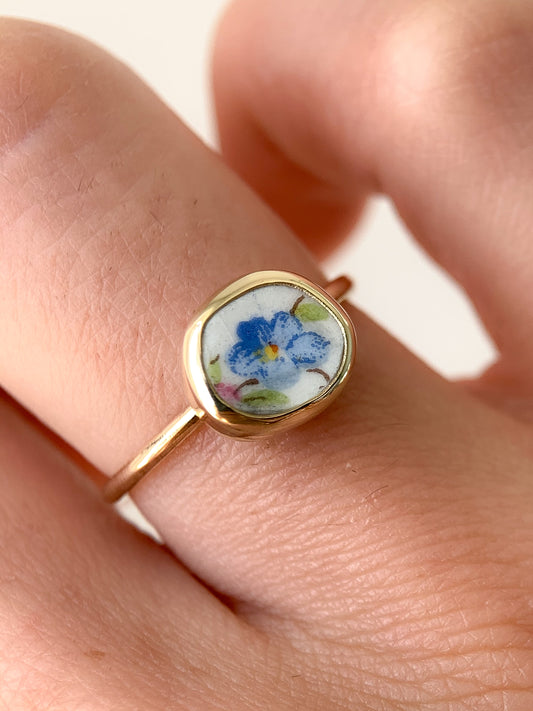 Upcycled Pottery Ring in Gold (US 5)